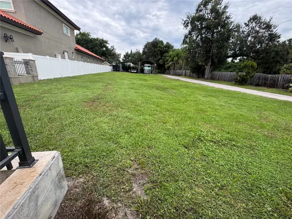 2065 W BEARSS AVE, Tampa, FL 33618