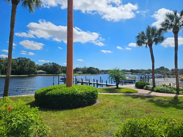 2424 W TAMPA BAY BLVD #I102, Tampa, FL 33607