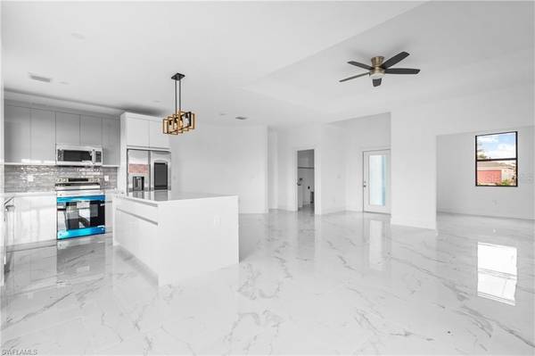 1806 NE 21ST PL, Cape Coral, FL 33909