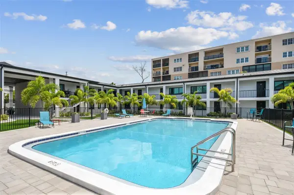 2942 W BAY DR #16, Belleair Bluffs, FL 33770