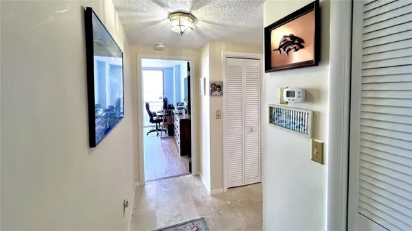 100 PIERCE ST #1001, Clearwater, FL 33756