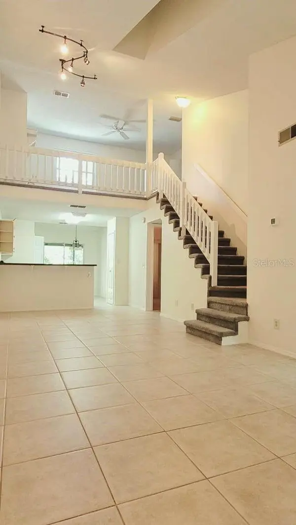 5801 RED CEDAR LN, Tampa, FL 33625