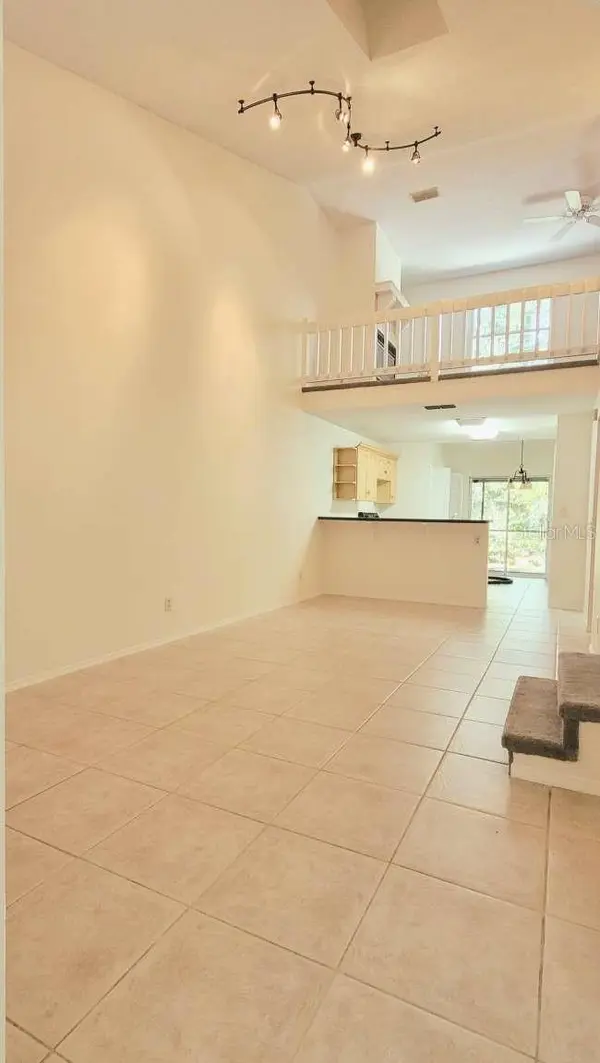 5801 RED CEDAR LN, Tampa, FL 33625