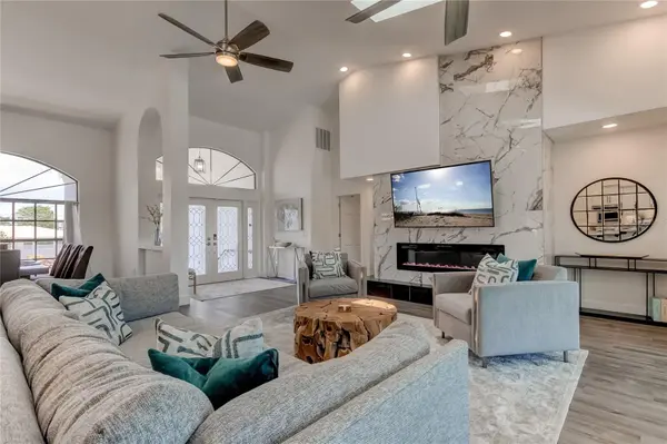 112 LEEWARD IS, Clearwater, FL 33767