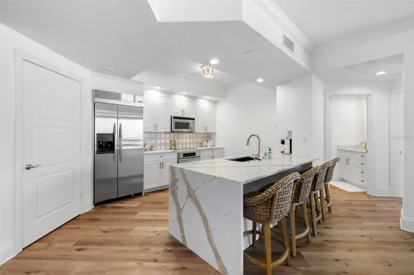 11 BAYMONT ST #909, Clearwater Beach, FL 33767