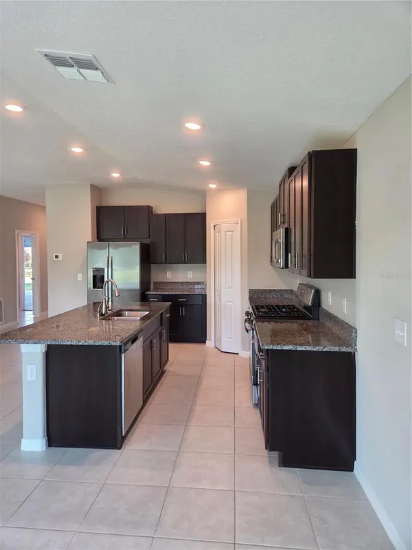9306 CHANNING HILL DR, Ruskin, FL 33573