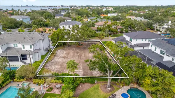 5002 W POE AVE, Tampa, FL 33629