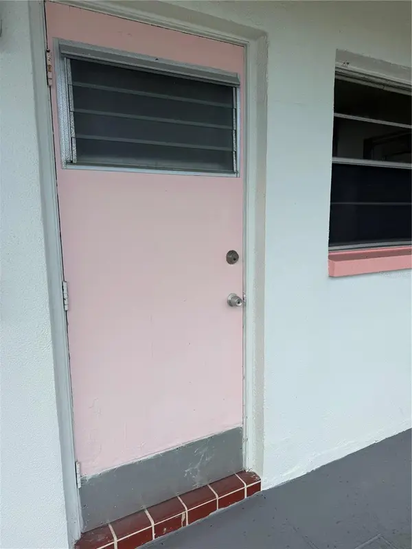 5900 21ST ST N #10, St Petersburg, FL 33714