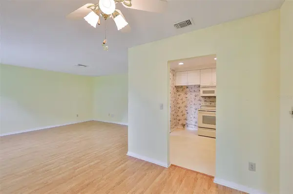 1908 CANTERBURY LN #20, Sun City Center, FL 33573