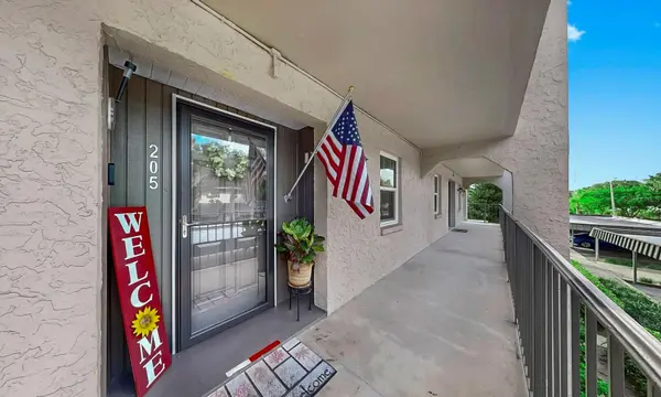 8799 BARDMOOR BLVD #205, Seminole, FL 33777