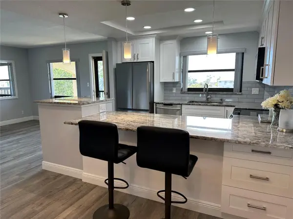 12500 CAPRI CIR N #401, Treasure Island, FL 33706