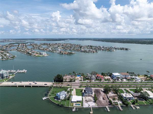 2 PARADISE LN, Treasure Island, FL 33706