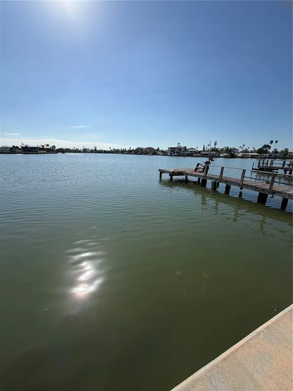 16325 REDINGTON DR, Redington Beach, FL 33708