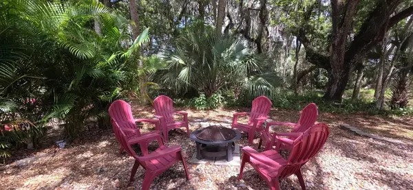 400 LONGHORN DR, River Ranch, FL 33867