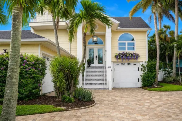 255 46TH AVE, St Pete Beach, FL 33706
