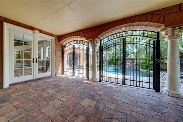 829 BRUCE AVE, Clearwater Beach, FL 33767