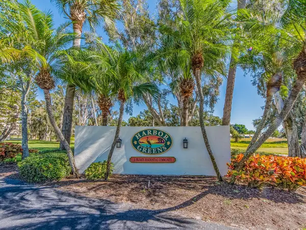 9490 HARBOR GREENS WAY #305, Seminole, FL 33776