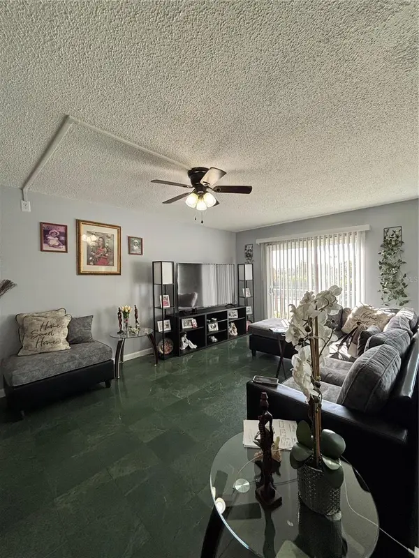 5820 N CHURCH AVE #348, Tampa, FL 33614