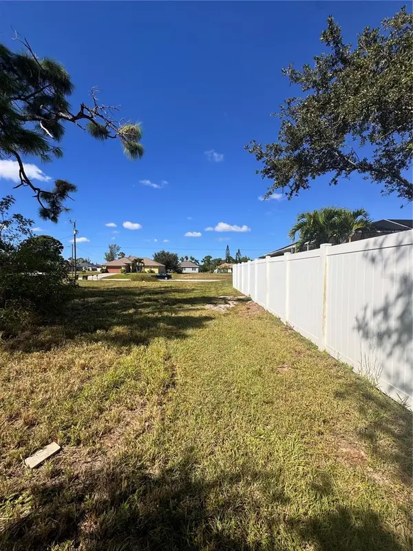 1211 NW 21ST AVE, Cape Coral, FL 33993