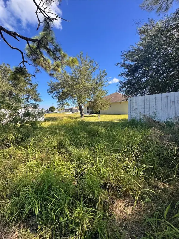 1211 NW 21ST AVE, Cape Coral, FL 33993