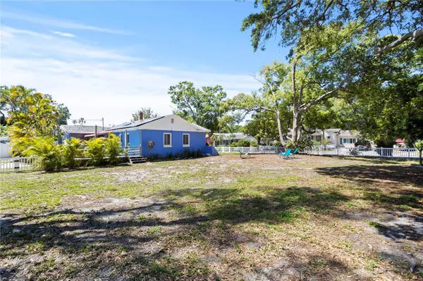 2800 TIFTON ST #3, Gulfport, FL 33711
