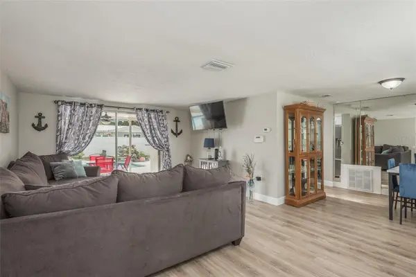 8906 CATALINA DR, Port Richey, FL 34668