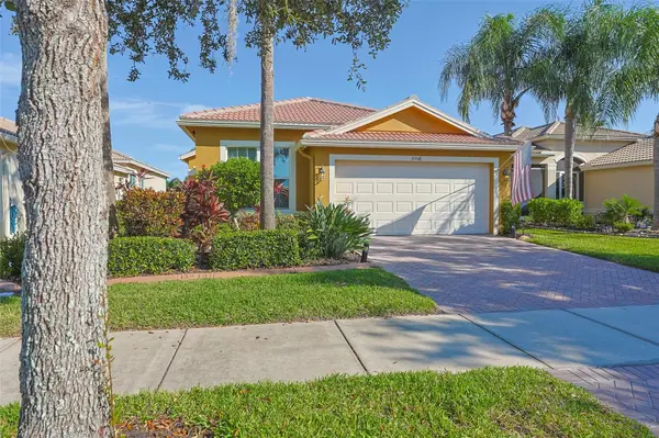 15948 COBBLE MILL DR, Wimauma, FL 33598