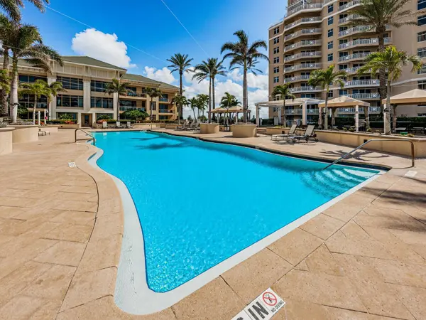 11 BAYMONT ST #403, Clearwater Beach, FL 33767