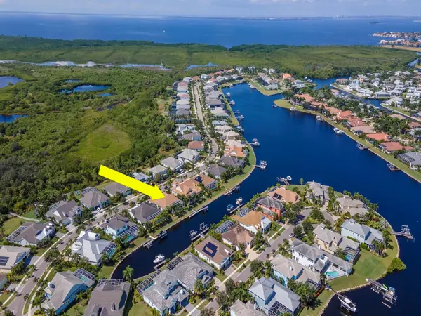 717 MANNS HARBOR DR, Apollo Beach, FL 33572