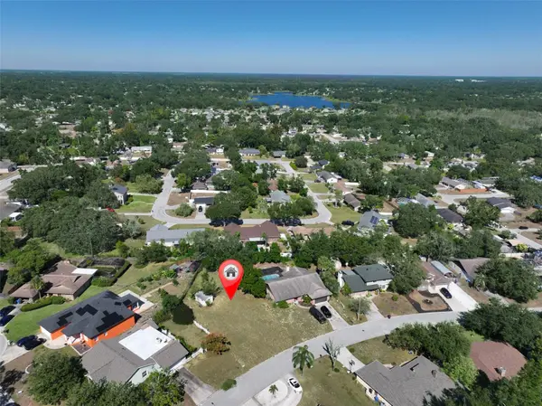 1114 CLASSIC DR, Valrico, FL 33594