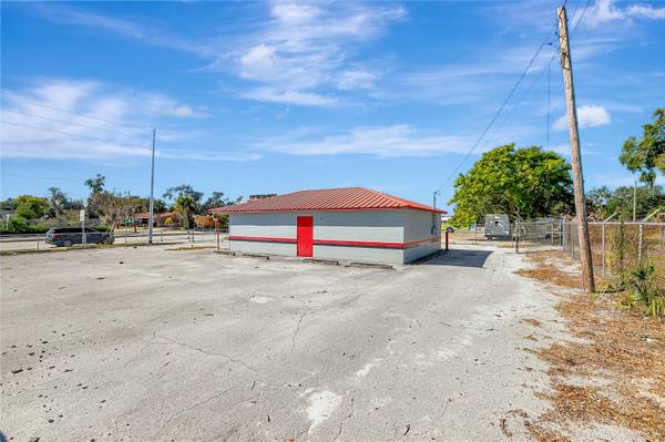 305 & 309 W MEMORIAL BLVD, Lakeland, FL 33801