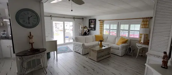 123 DOLPHIN DR S, Oldsmar, FL 34677