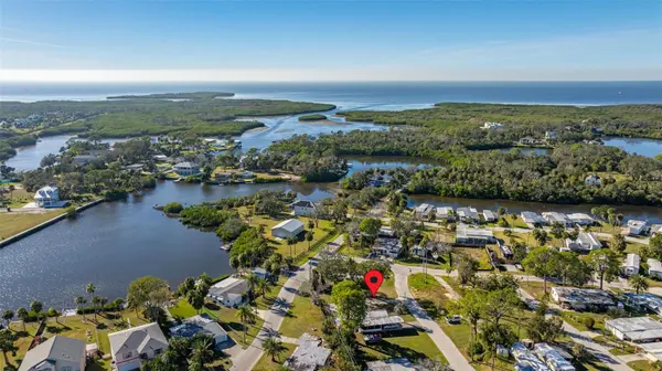 4836 SNUG HARBOR RD, New Port Richey, FL 34652