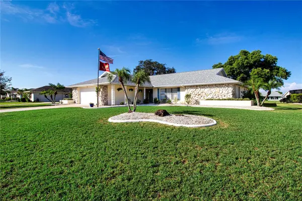 2016 E VIEW DR, Sun City Center, FL 33573
