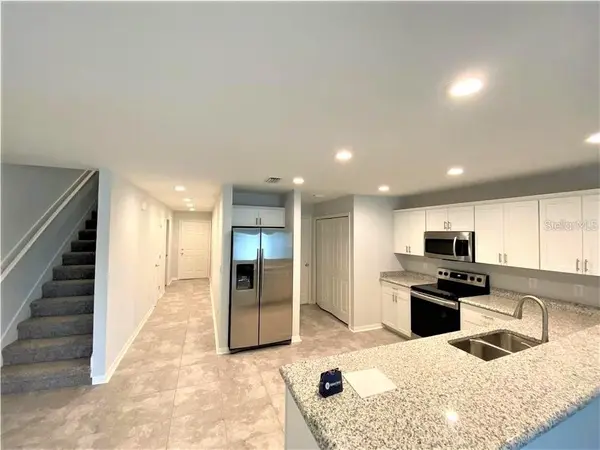 7308 MERLOT SIENNA AVE, Gibsonton, FL 33534