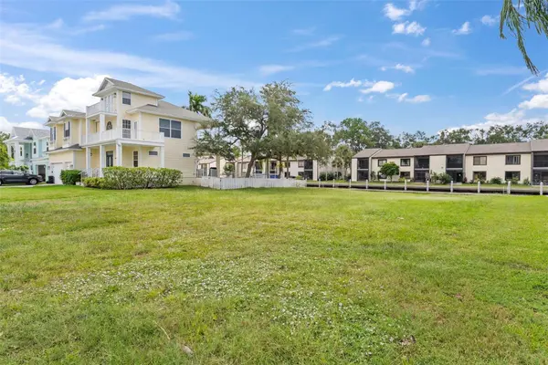 316 MANATEE LN, Tarpon Springs, FL 34689