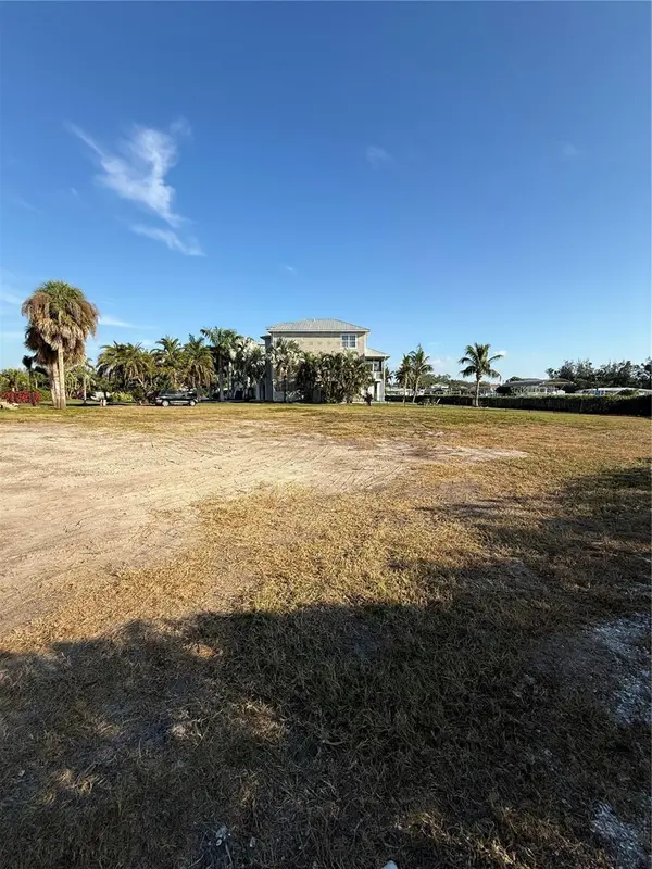 5523 2ND AVENUE CIR W, Palmetto, FL 34221