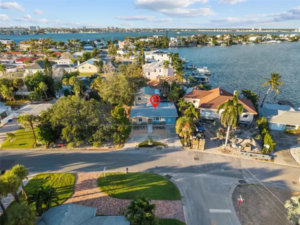284 44TH AVE, St Pete Beach, FL 33706