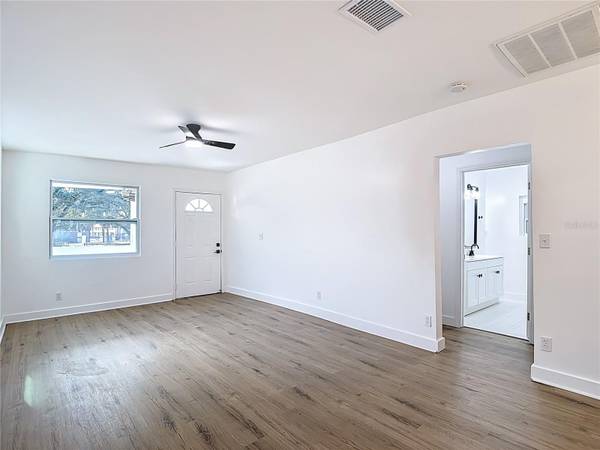 402 E VIRGINIA AVE, Tampa, FL 33603