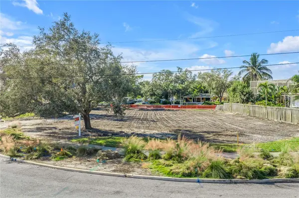4811 PARADISE WAY S, St Petersburg, FL 33705