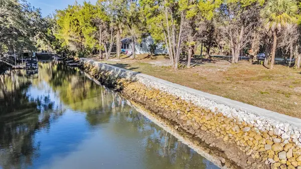 3924 N APALACHEE PT, Crystal River, FL 34428