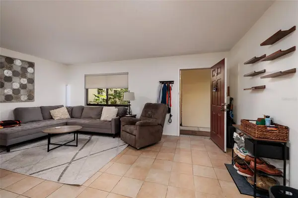 11708 RAINTREE VILLAGE BLVD #A, Temple Terrace, FL 33617