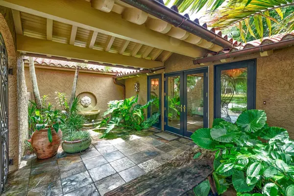808 BRIGHTWATERS BLVD NE, St Petersburg, FL 33704