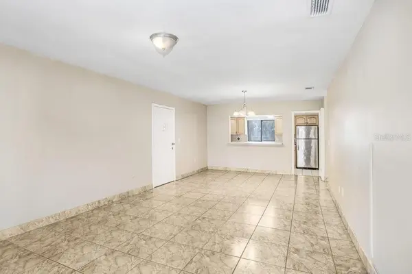 3821 S LAKE DR #223, Tampa, FL 33614