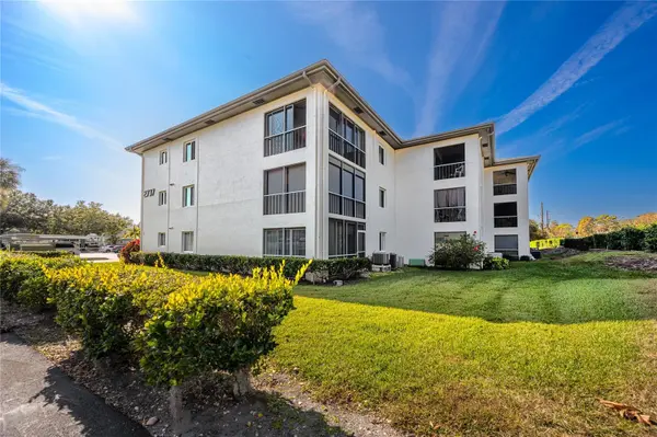 2737 ENTERPRISE RD E #112, Clearwater, FL 33759