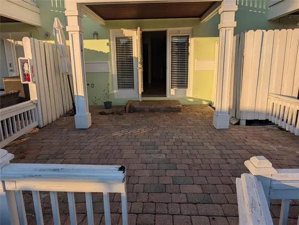 4957 COBIA DR SE, St Petersburg, FL 33705