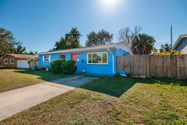 704 72ND AVE N, St Petersburg, FL 33702