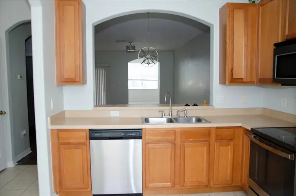 30352 ELDERWOOD DR, Wesley Chapel, FL 33543