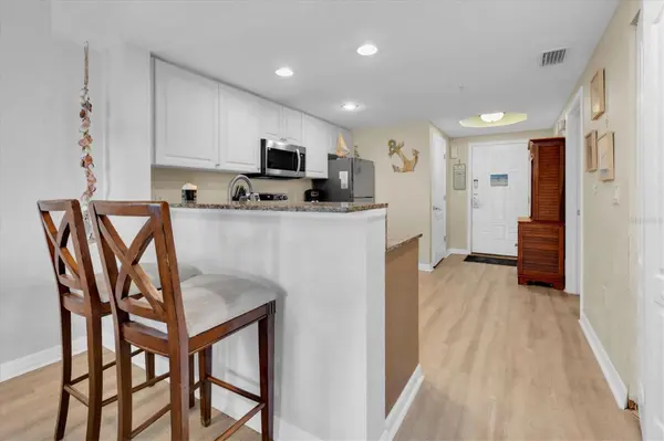 12000 GULF BLVD #207N, Treasure Island, FL 33706