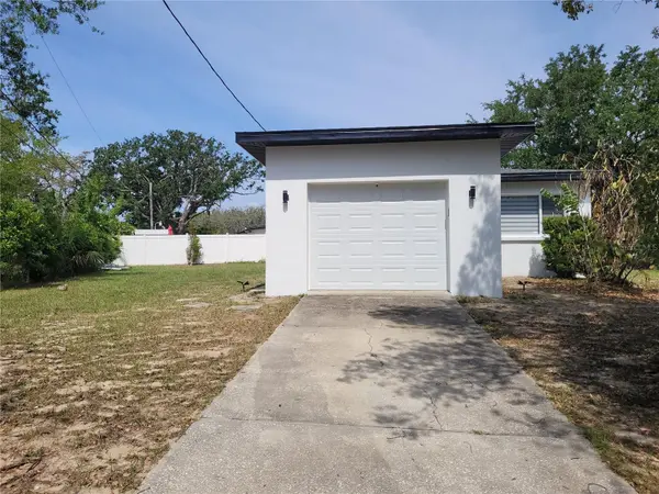 105 FOREST PARK AVE, Temple Terrace, FL 33617